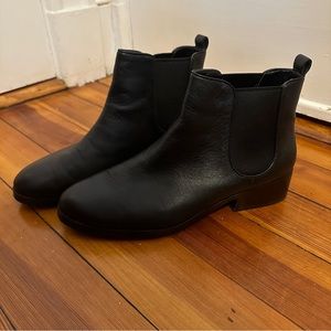 Cole Haan Chelsea boots, black leather, 10, GUC